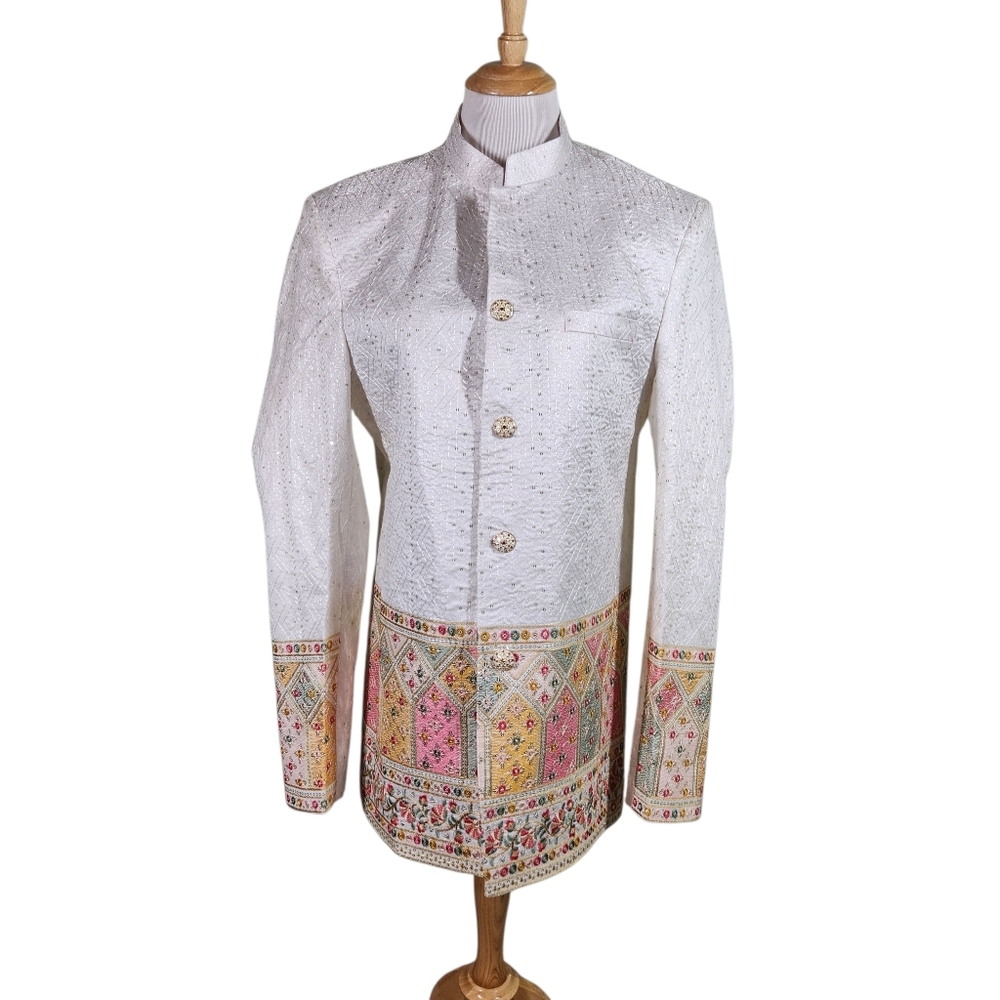 Elegant White Embroidered Blazer